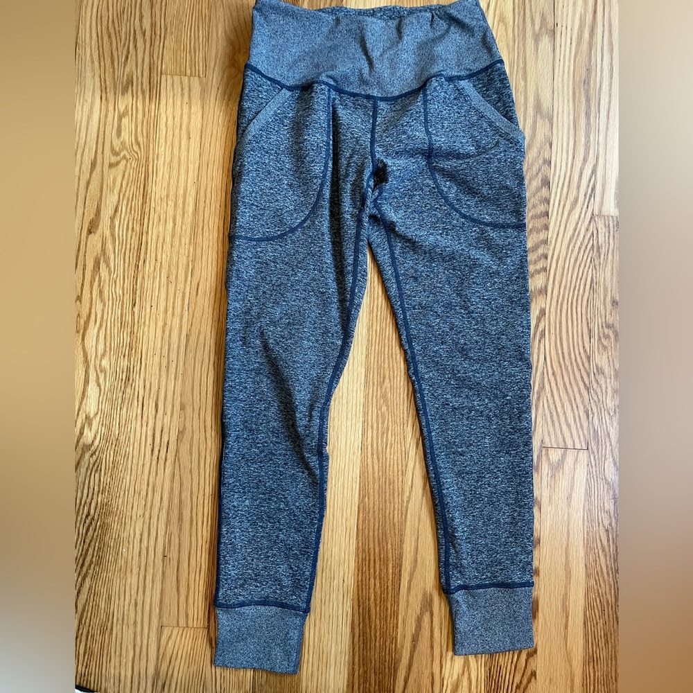 Zella Womans Heathered Navy Leggings with Pockets from Nordstrom